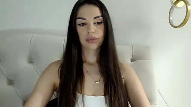 Snapshot of Mika_Gold chatting on 02-13-26, 01:18 Mika Gold online show from 02-13-26, 01:18