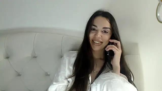 Snapshot of Mika_Gold chatting on 02-18-26, 05:42 Mika Gold online show from 02-18-26, 05:42