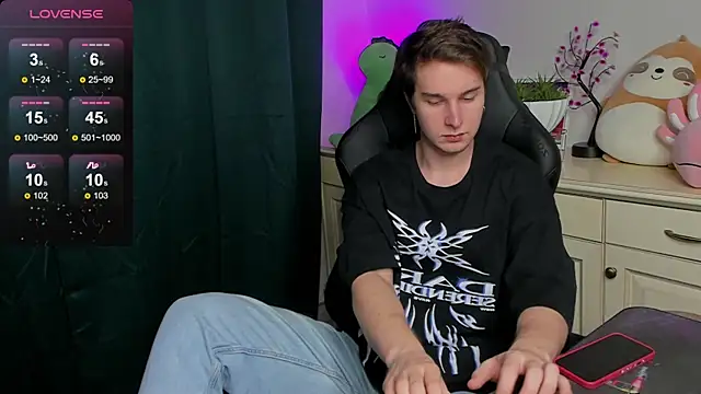 Vincent Strong online show from 09-16-25, 01:56