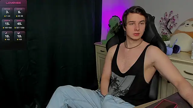 Vincent Strong online show from 10-25-25, 08:33