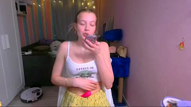 Snapshot of __Aphrodita__wow__ chatting on 12-08-24, 12:41 Aphrodita wow online show from 12-08-24, 12:41