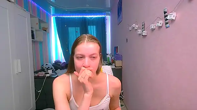 Snapshot of __Aphrodita__wow__ chatting on 03-22-25, 12:25 Aphrodita wow online show from 03-22-25, 12:25