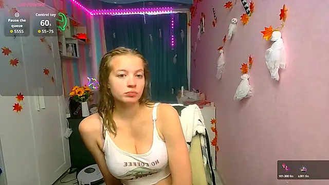 Snapshot of __Aphrodita__wow__ chatting on 10-24-25, 05:59 Aphrodita wow online show from 10-24-25, 05:59