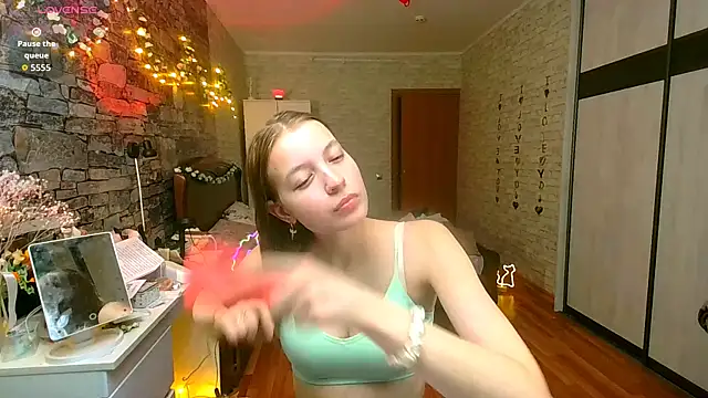 Snapshot of __Aphrodita__wow__ chatting on 03-03-26, 04:46 Aphrodita wow online show from 03-03-26, 04:46