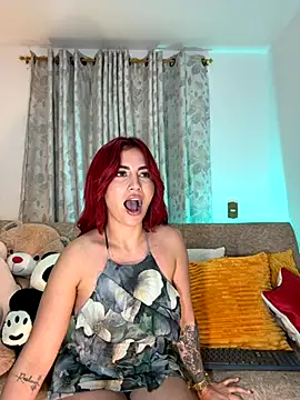 Snapshot of zafiro_mo0n chatting on 10-05-25, 11:13 zafiro mo0n online show from 10-05-25, 11:13