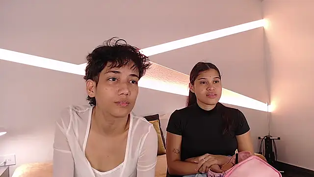 hot little bunny online show from 01-31-25, 08:43