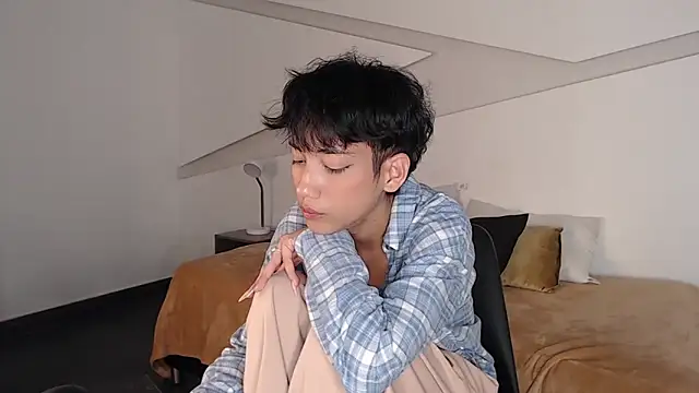 hot little bunny online show from 02-06-25, 12:33