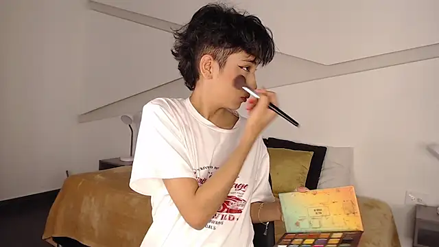 hot little bunny online show from 02-06-25, 08:56