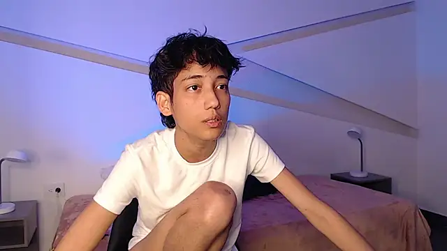 hot little bunny online show from 02-12-25, 11:41