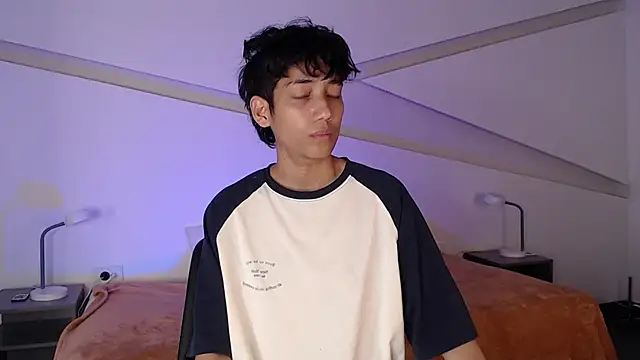 hot little bunny online show from 02-23-25, 08:55