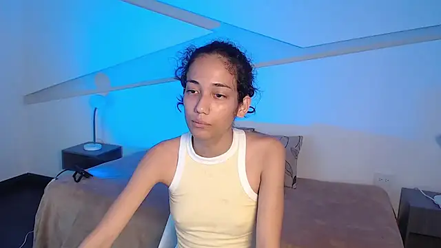 hot little bunny online show from 12-21-25, 09:22