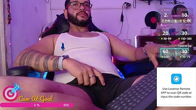 Snapshot of Xein_WoIf chatting on 07-18-26, 04:05 Xein WoIf online show from 07-18-26, 04:05