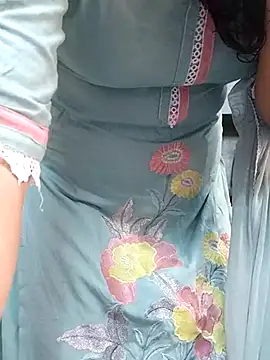 Snapshot of Doll_Nepali chatting on 03-01-25, 03:43 Doll Nepali online show from 03-01-25, 03:43