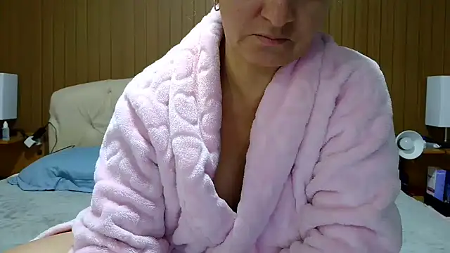 Snapshot of Kellynha_Sweet chatting on 10-30-25, 12:23 Kellynha Sweet online show from 10-30-25, 12:23