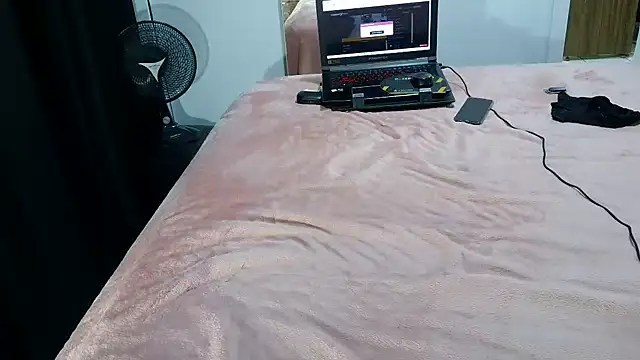 Snapshot of Kellynha_Sweet chatting on 03-08-26, 02:04 Kellynha Sweet online show from 03-08-26, 02:04