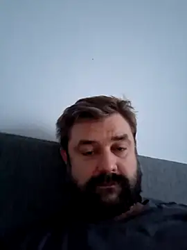 Snapshot of Benji89 chatting on 10-06-25, 03:53 Benji89 online show from 10-06-25, 03:53