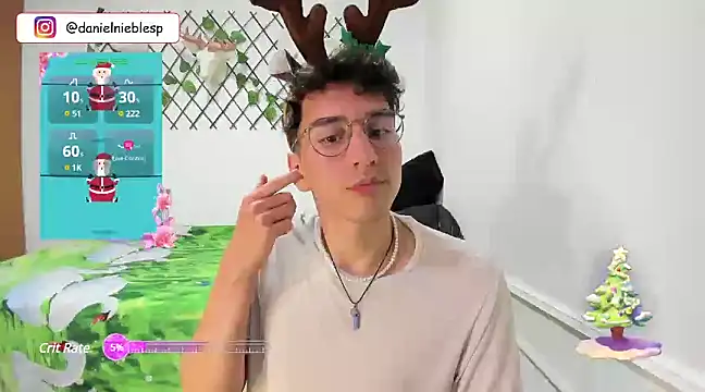 Snapshot of Jackson_Careyy chatting on 12-15-24, 10:26 Jackson Careyy online show from 12-15-24, 10:26