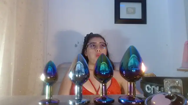 DaMikaela  online show from 02-12-26, 06:58