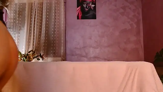 Snapshot of DanieleAida chatting on 01-11-25, 12:07 DanieleAida online show from 01-11-25, 12:07