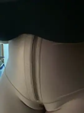 Snapshot of LiraRusso chatting on 01-12-26, 01:11 LiraRusso online show from 01-12-26, 01:11