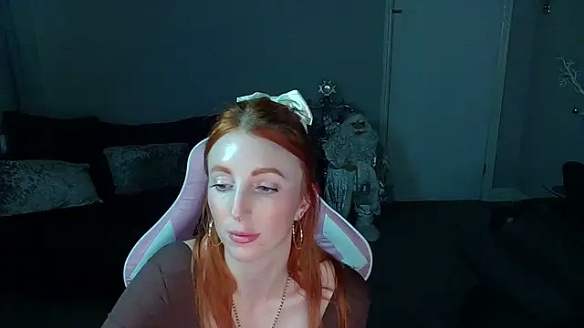 Snapshot of Red_firesquirt chatting on 12-23-24, 09:40 Red firesquirt online show from 12-23-24, 09:40