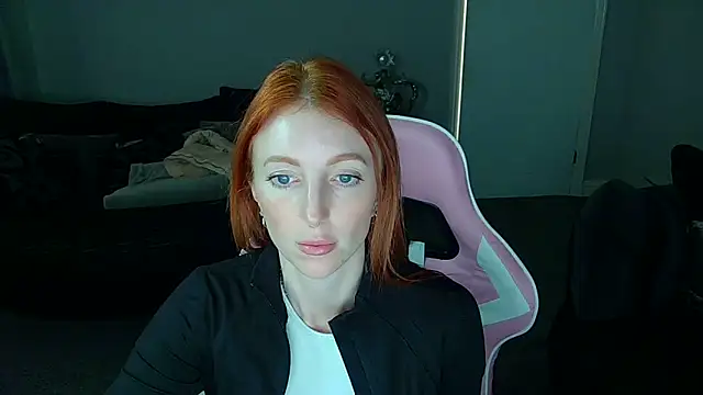 Snapshot of Red_firesquirt chatting on 03-05-25, 04:24 Red firesquirt online show from 03-05-25, 04:24