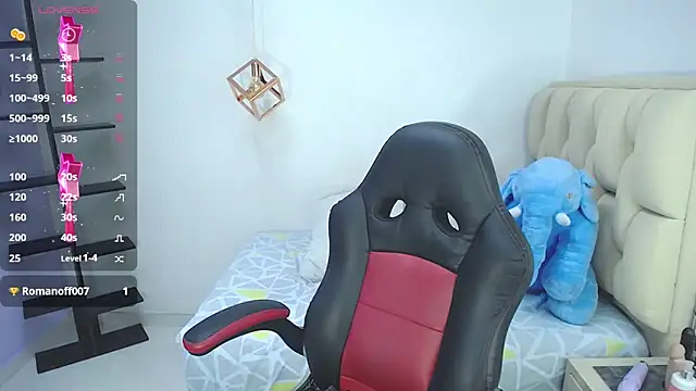 LORENADAVIES online show from 03-11-25, 02:40