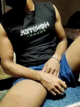 xxxhugedick0001 online show from 08-05-26, 02:53