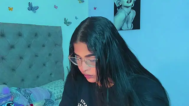 mabellfox online show from 12-30-24, 09:50