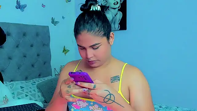 mabellfox online show from 01-30-25, 07:37