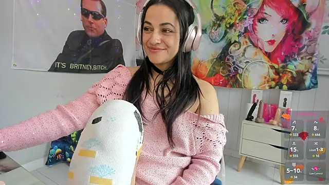 Snapshot of LovelyAzucena chatting on 10-24-25, 02:46 LovelyAzucena online show from 10-24-25, 02:46