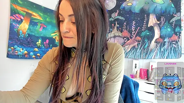 Snapshot of LovelyAzucena chatting on 11-20-25, 03:01 LovelyAzucena online show from 11-20-25, 03:01