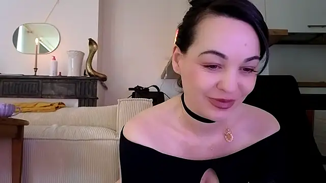 Lilie romeo online show from 01-06-25, 11:40