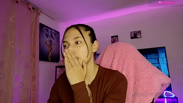 Snapshot of TiffanyBela chatting on 03-08-26, 02:04 TiffanyBela online show from 03-08-26, 02:04