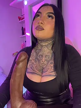 CloeeBeckam online show from 11-11-25, 07:30