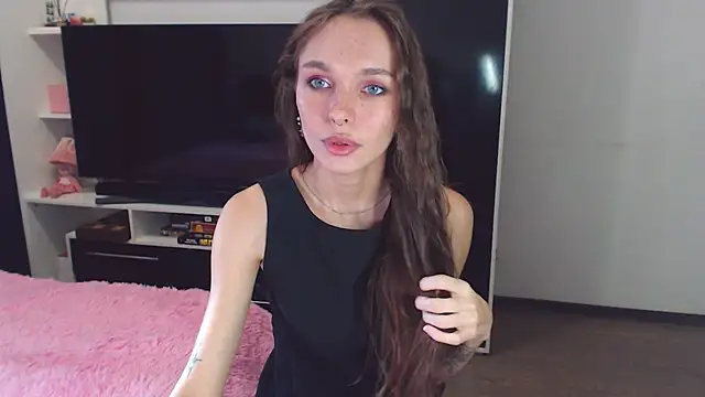 Snapshot of ChloeSunny chatting on 09-27-25, 01:16 ChloeSunny online show from 09-27-25, 01:16