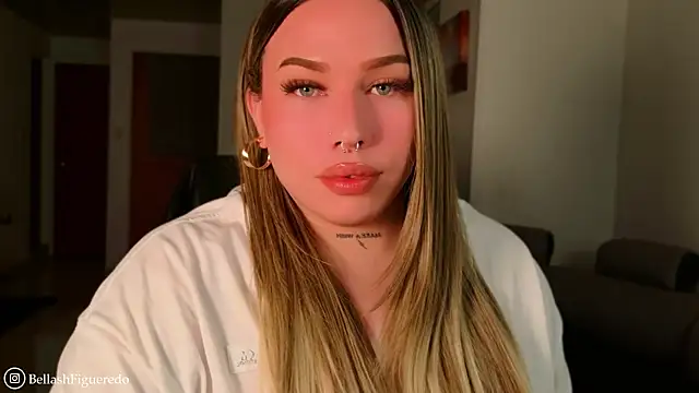 IsabellaFigueredo   online show from 04-19-26, 11:20