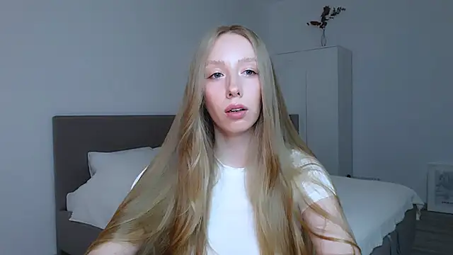 Luna insniity online show from 09-24-25, 08:23