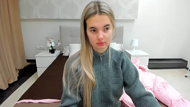 Snapshot of Donna_Evans chatting on 11-20-25, 11:59 Donna Evans online show from 11-20-25, 11:59