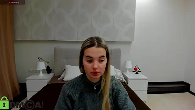 Snapshot of Donna_Evans chatting on 01-07-26, 11:51 Donna Evans online show from 01-07-26, 11:51