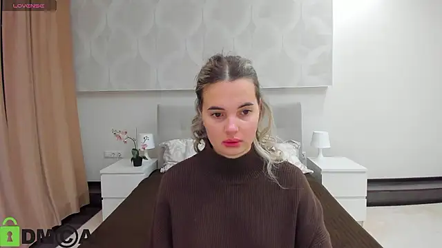 Snapshot of Donna_Evans chatting on 02-07-26, 12:03 Donna Evans online show from 02-07-26, 12:03