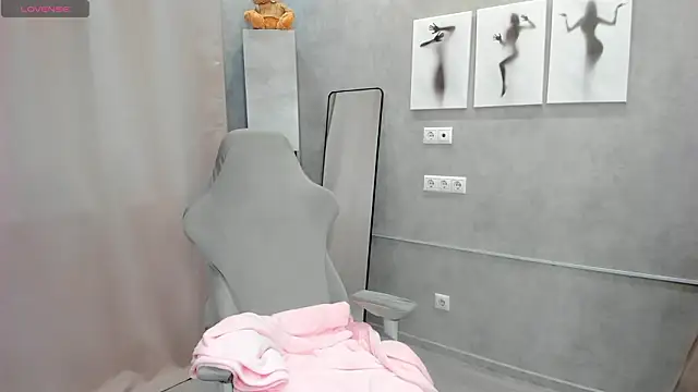 Snapshot of Donna_Evans chatting on 03-07-26, 12:07 Donna Evans online show from 03-07-26, 12:07