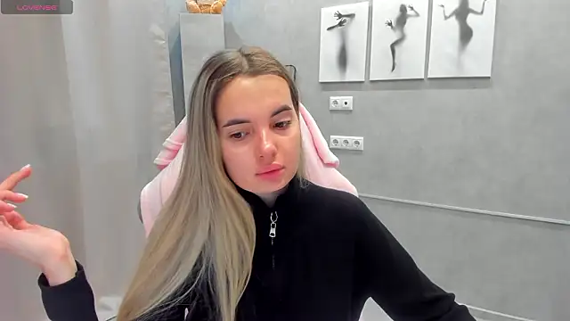 Snapshot of Donna_Evans chatting on 03-08-26, 11:52 Donna Evans online show from 03-08-26, 11:52