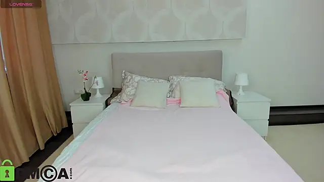 Snapshot of Donna_Evans chatting on 05-31-26, 12:08 Donna Evans online show from 05-31-26, 12:08
