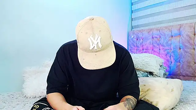  justinmoon2 online show from 07-12-26, 03:52