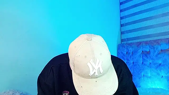  justinmoon2 online show from 08-06-26, 05:31