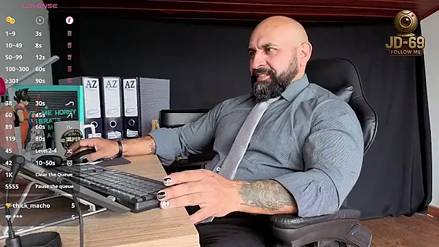 Snapshot of JD-69 chatting on 10-27-25, 03:38 JD-69 online show from 10-27-25, 03:38