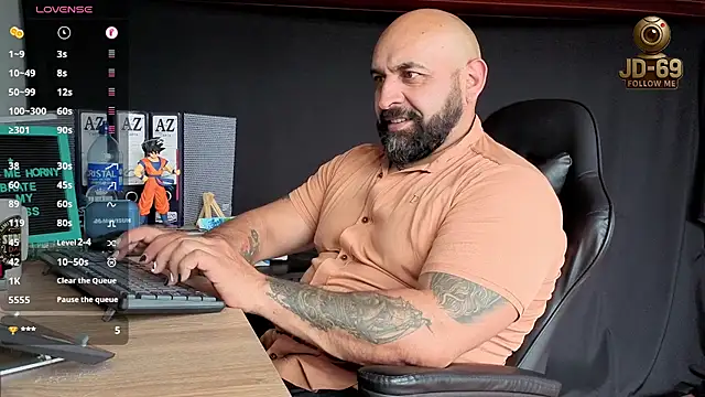 Snapshot of JD-69 chatting on 11-19-25, 07:03 JD-69 online show from 11-19-25, 07:03