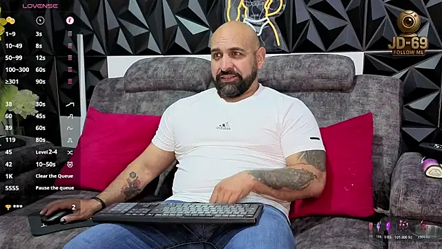 Snapshot of JD-69 chatting on 12-04-25, 07:22 JD-69 online show from 12-04-25, 07:22