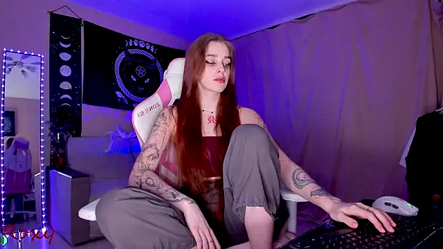 Snapshot of wet_dream_ chatting on 02-15-25, 02:22 wet dream online show from 02-15-25, 02:22